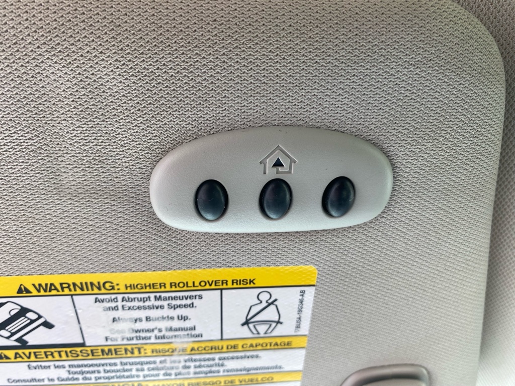 Vehicle image 25 of 37