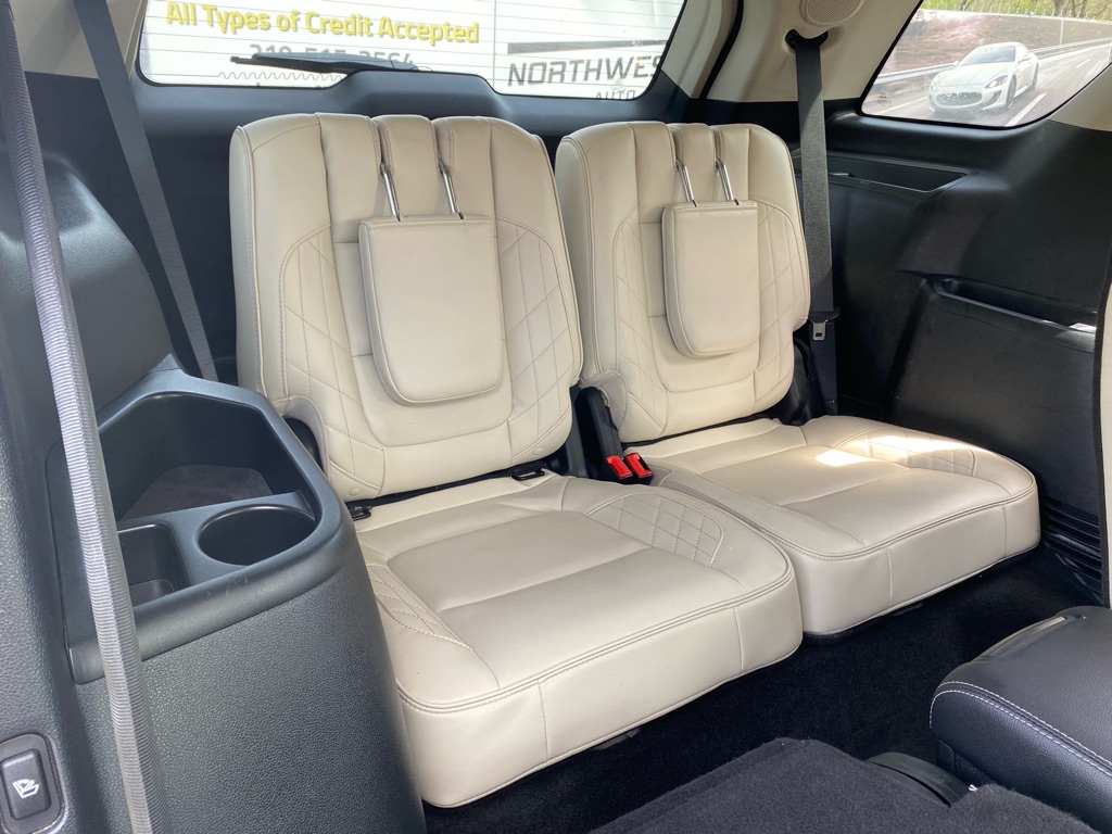 Vehicle image 16 of 37