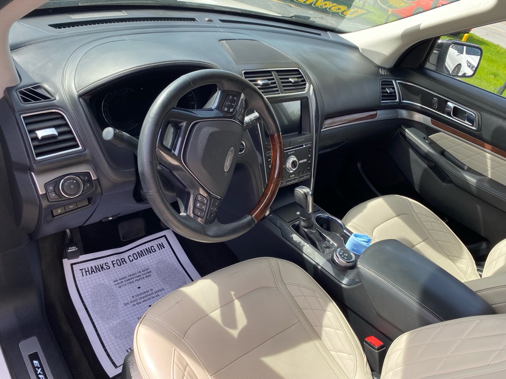 Vehicle image 19 of 37