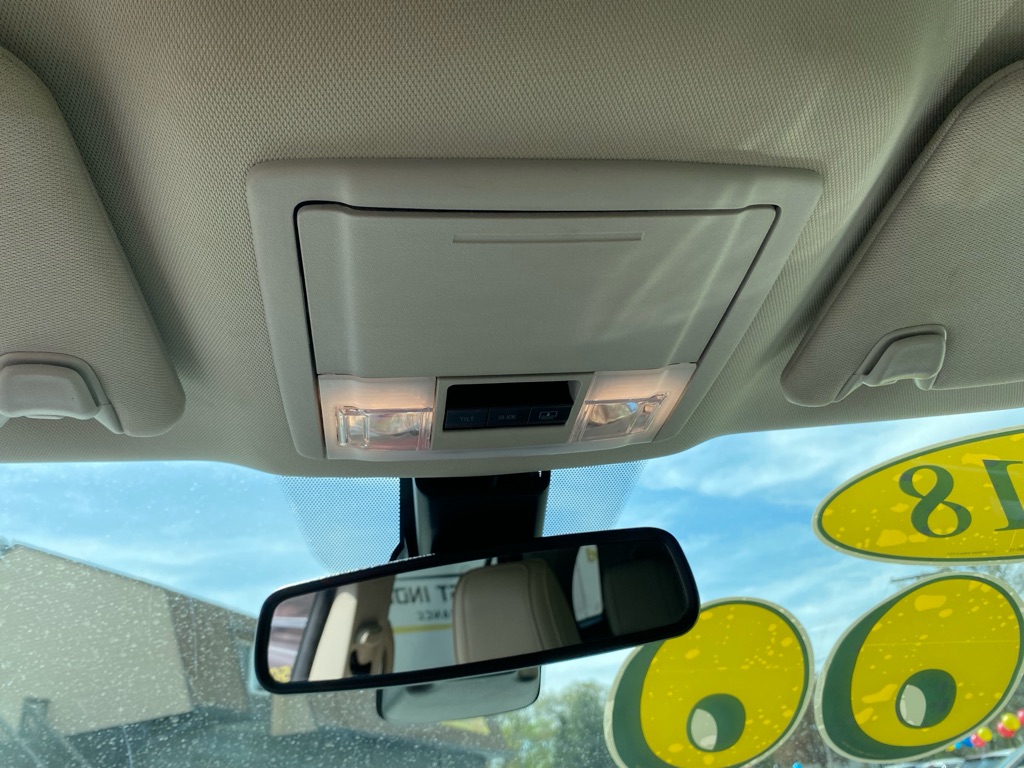 Vehicle image 23 of 37