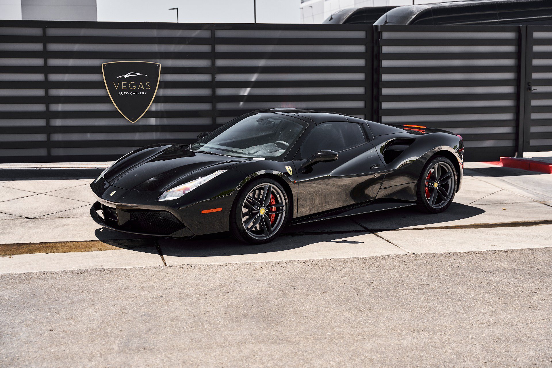 2018 Ferrari 488 Spider Base Image 2 of 94