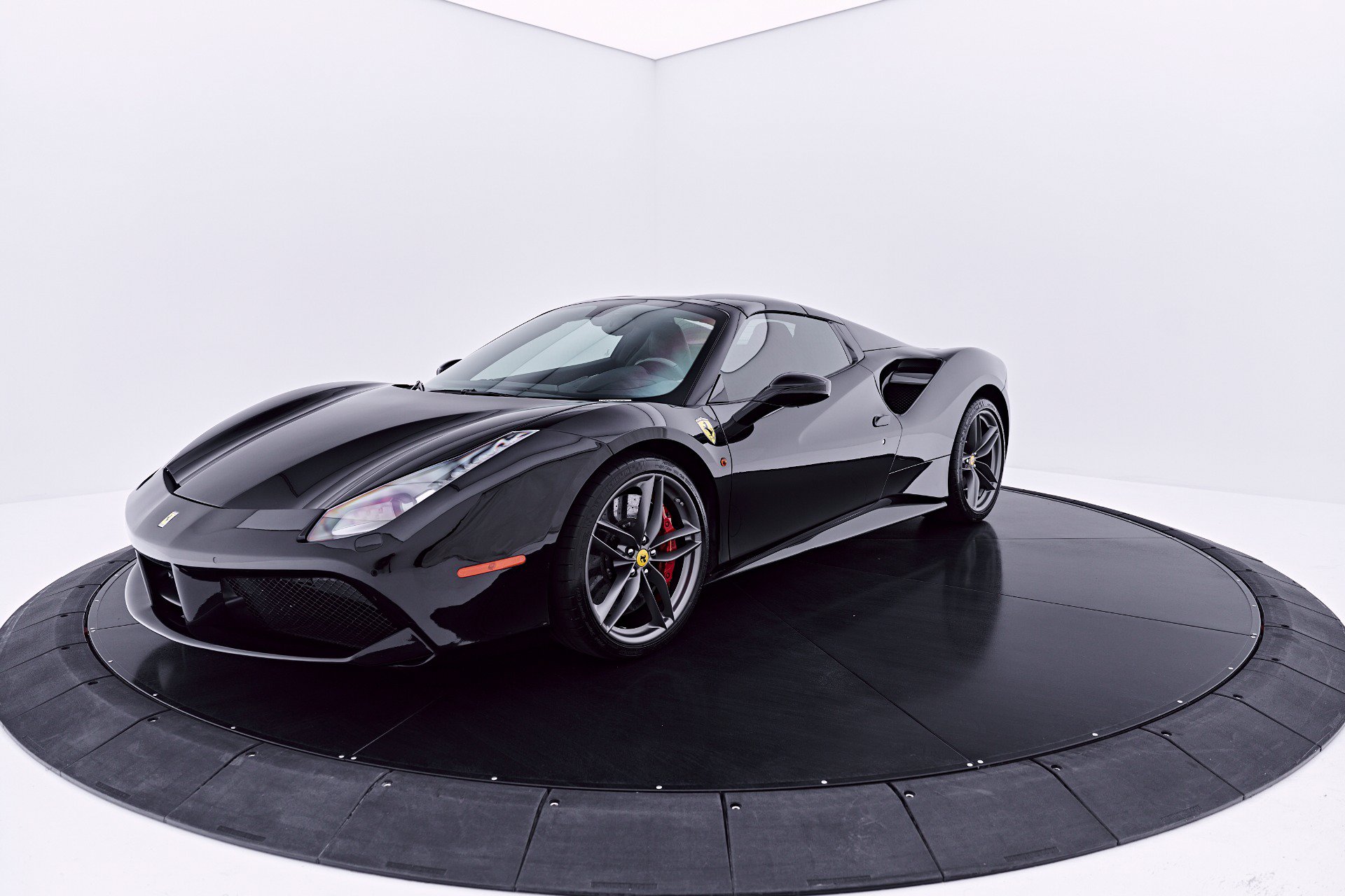 2018 Ferrari 488 Spider Base Image 1 of 94