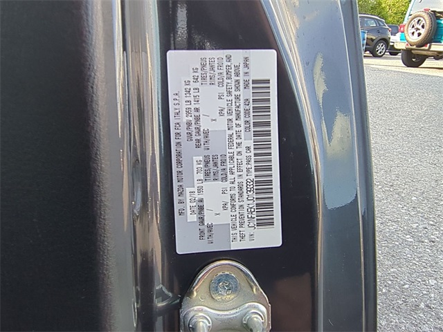Vehicle image 17 of 19