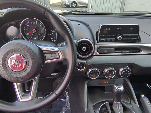 Vehicle image 14 of 19