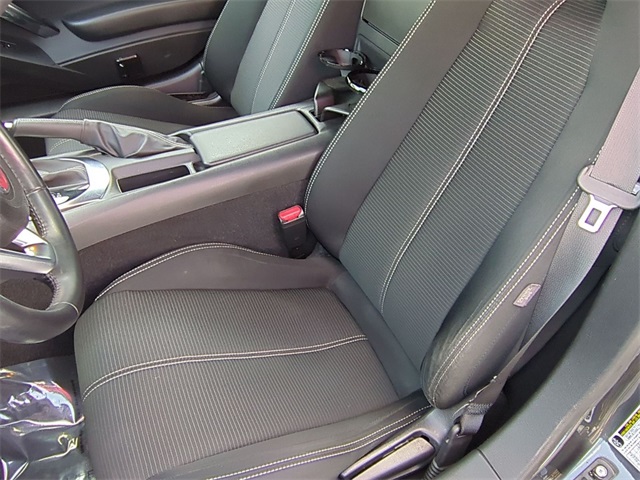Vehicle image 12 of 19