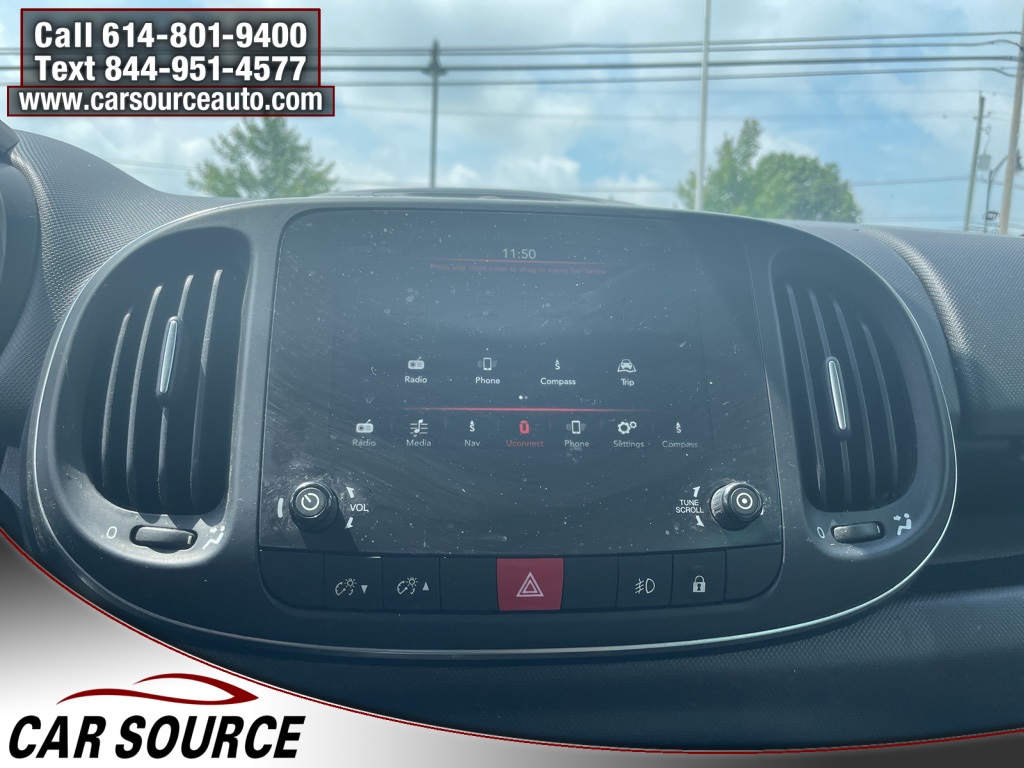 Vehicle image 21 of 29