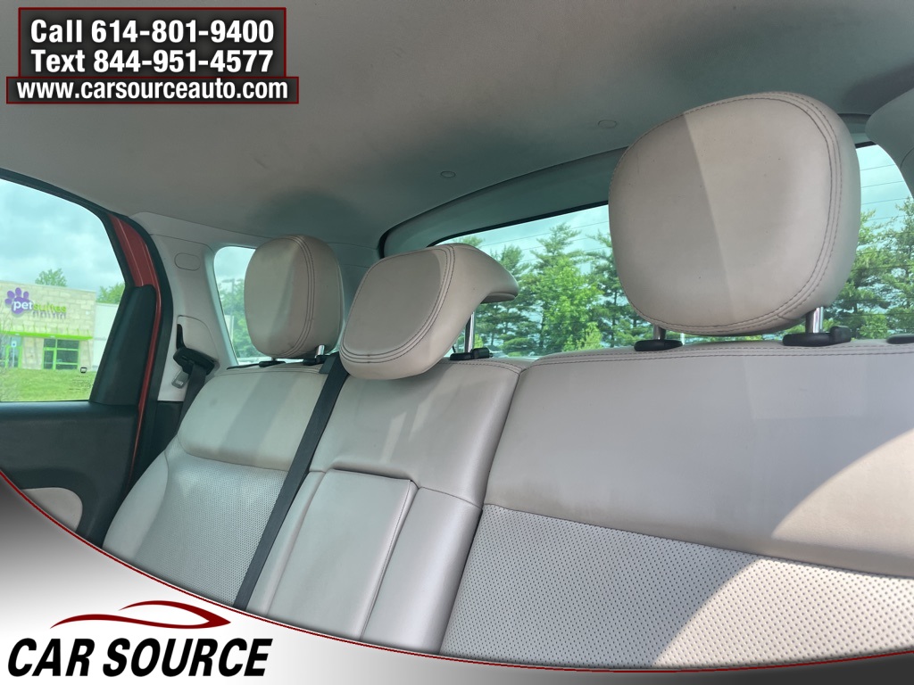 Vehicle image 18 of 29