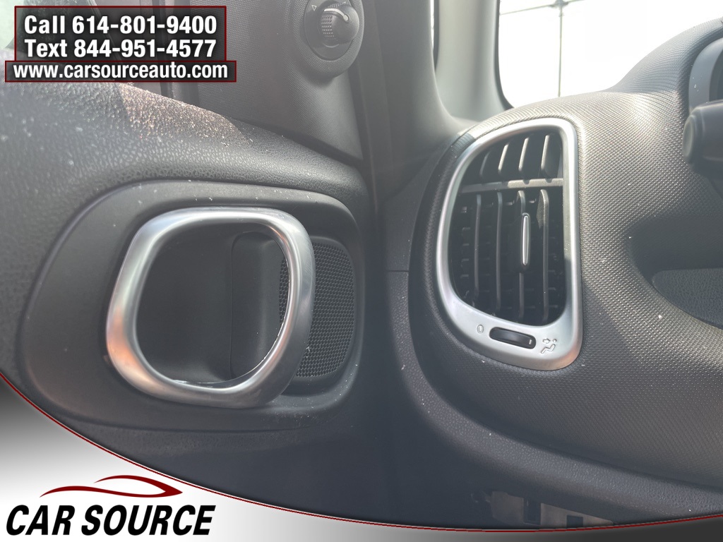 Vehicle image 19 of 29