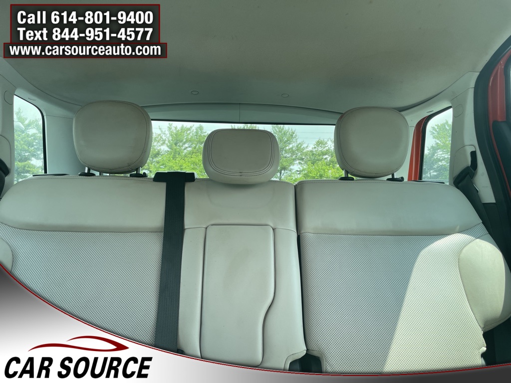 Vehicle image 25 of 29