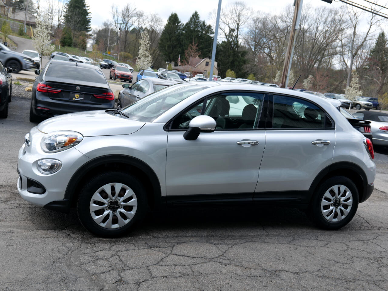 Vehicle image 33 of 93