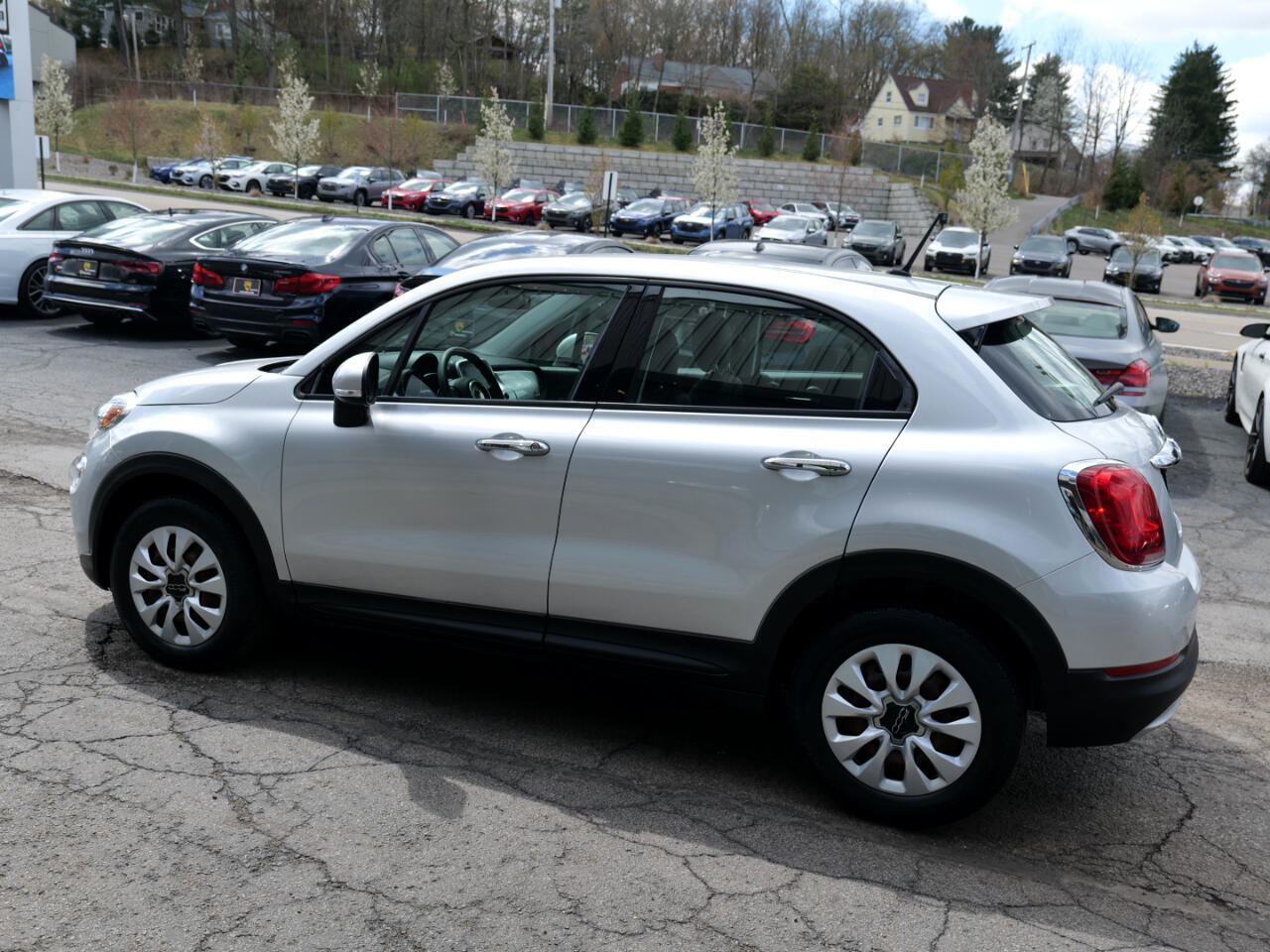 Vehicle image 27 of 93