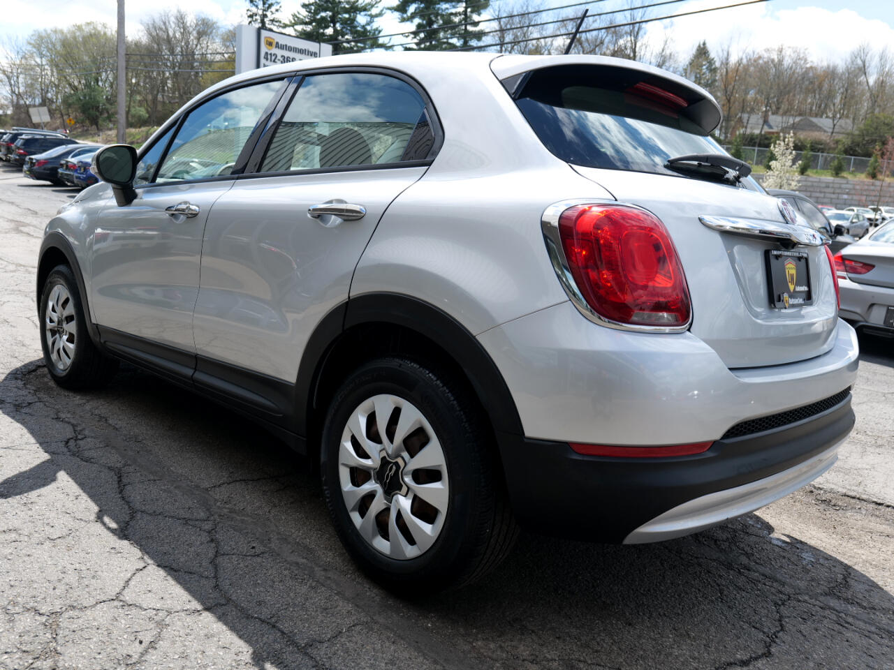 Vehicle image 28 of 93