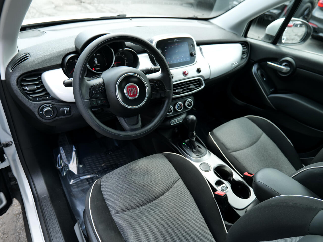 Vehicle image 35 of 93