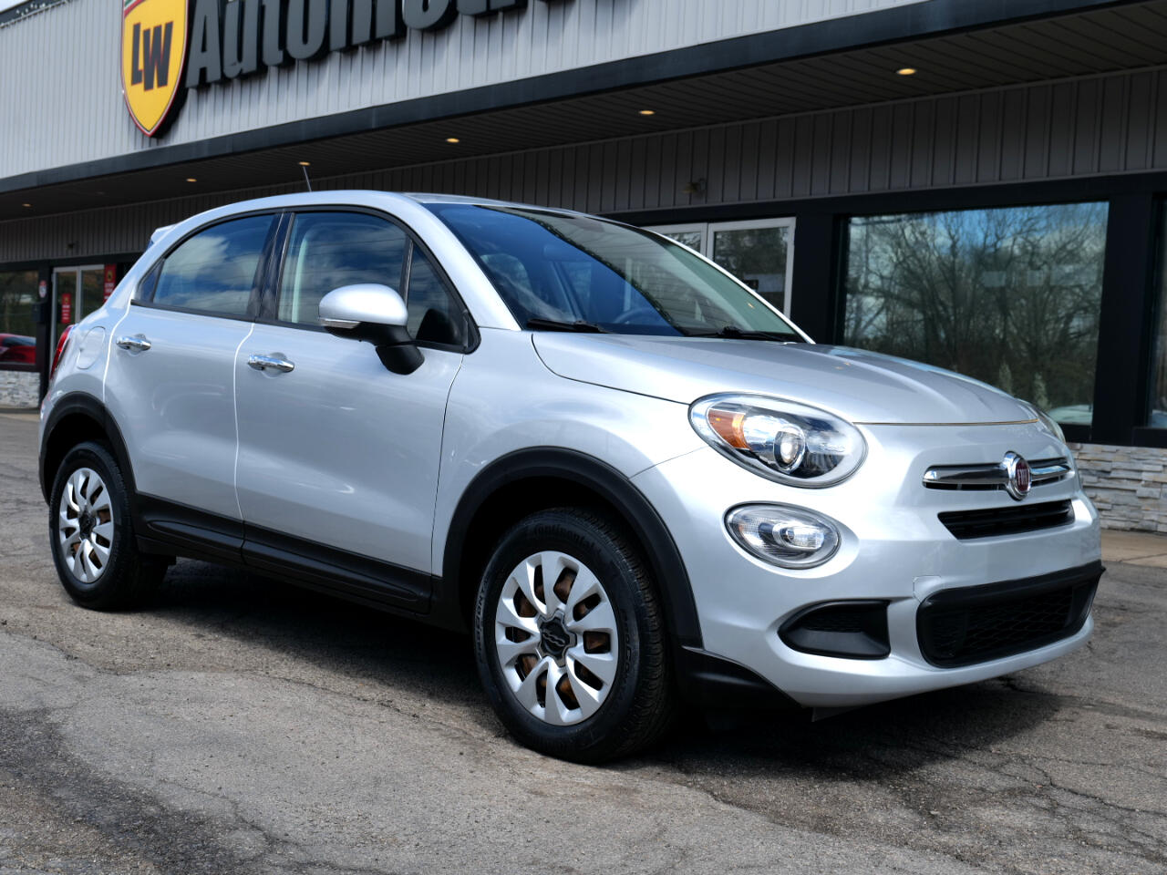 Vehicle image 12 of 93