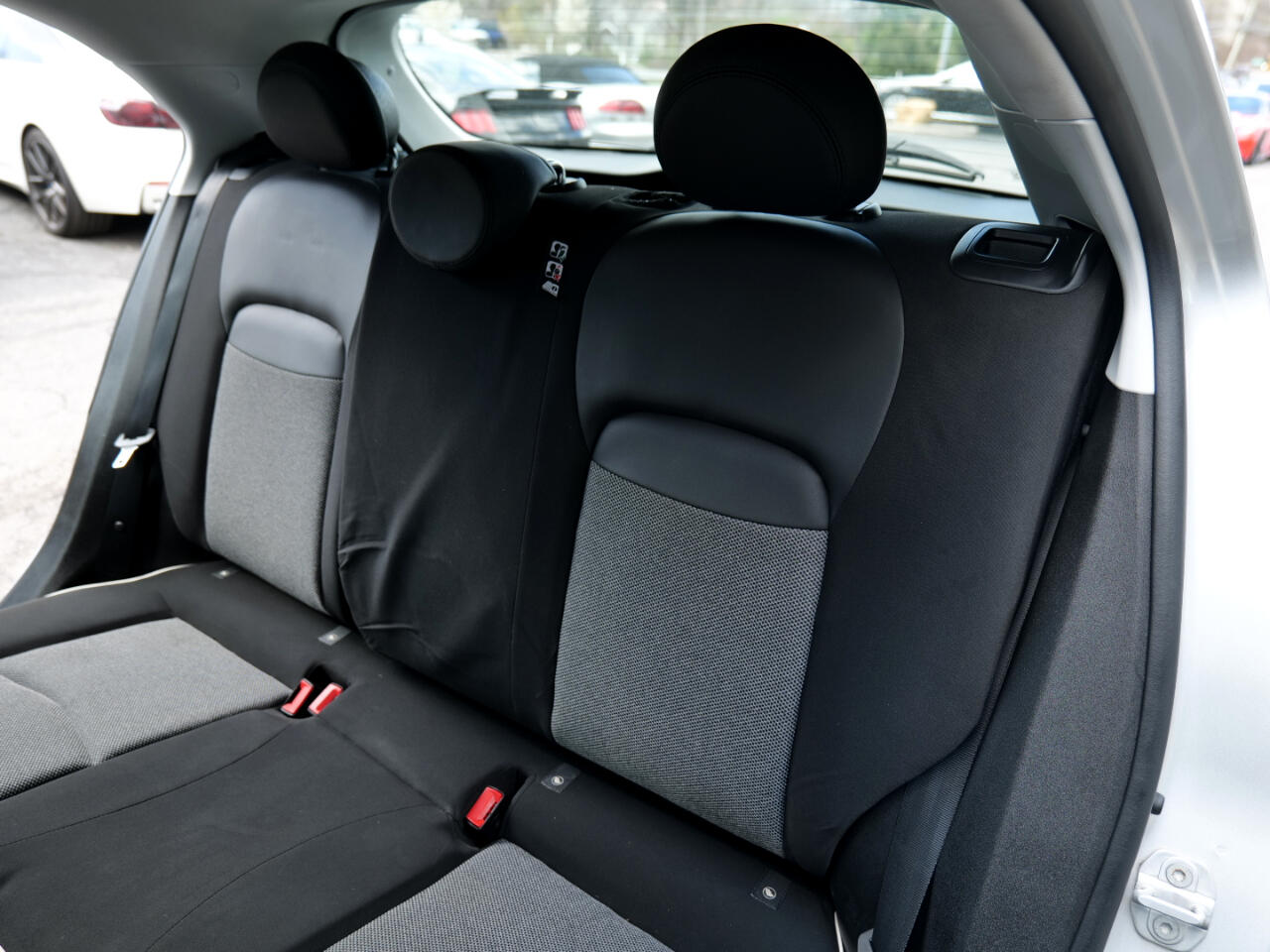 Vehicle image 68 of 93