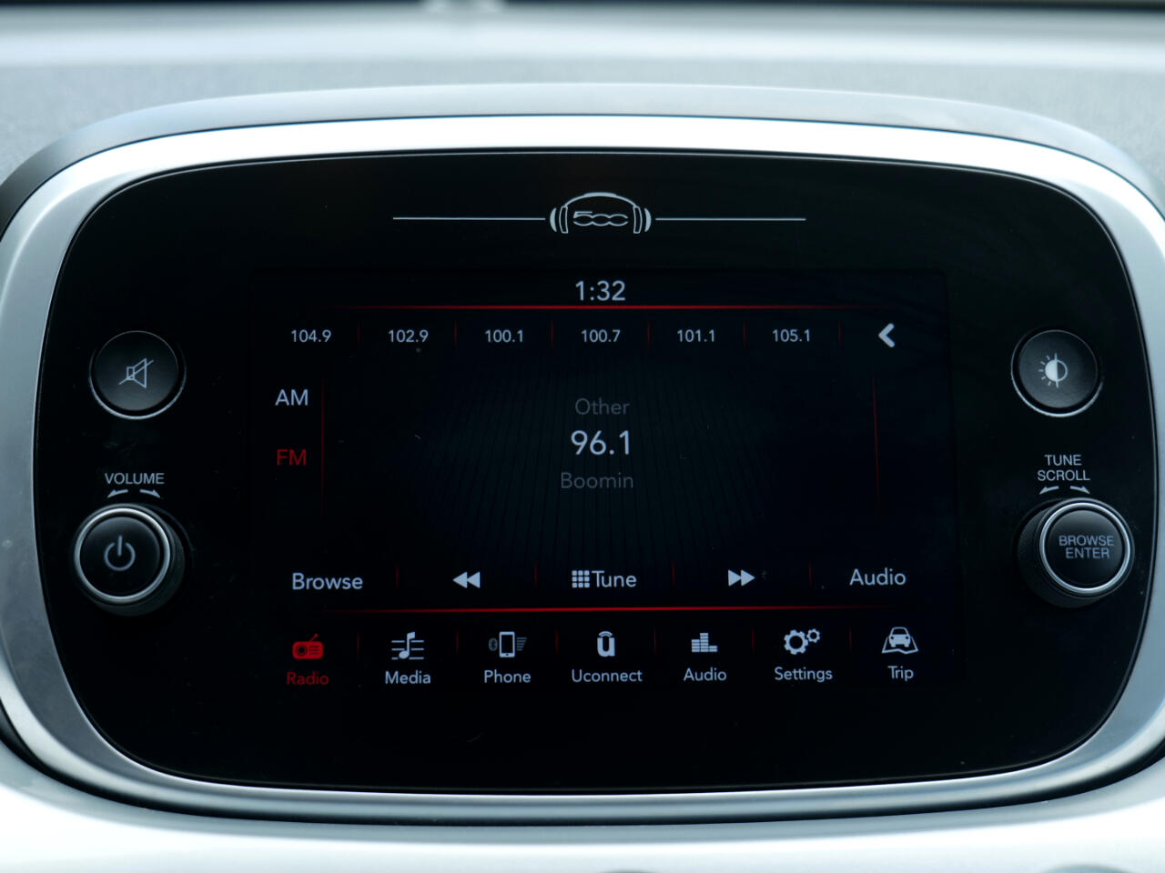 Vehicle image 47 of 93