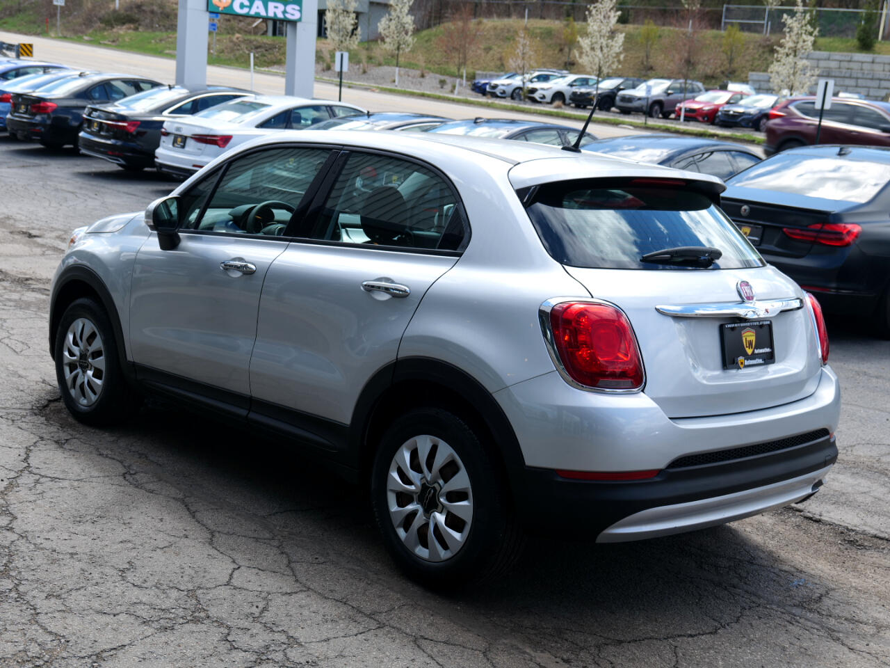 Vehicle image 29 of 93