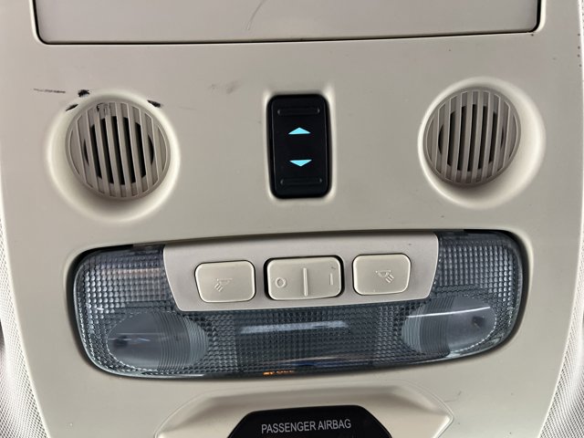 Vehicle image 20 of 27