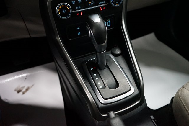 Vehicle image 25 of 41