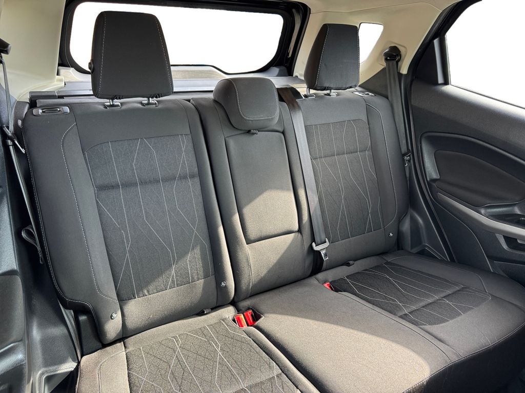2018 Ford EcoSport SE Image 13 of 30