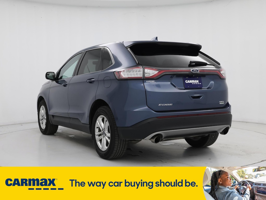Vehicle image 8 of 31