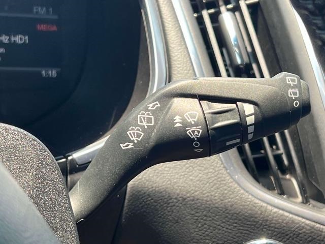 Vehicle image 21 of 36