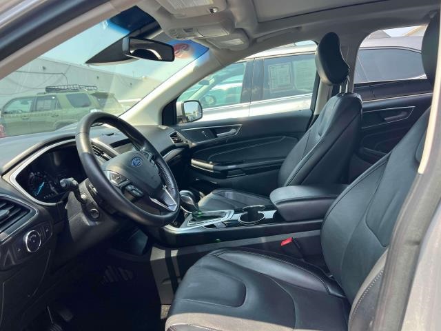 Vehicle image 28 of 36
