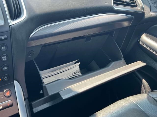 Vehicle image 14 of 36