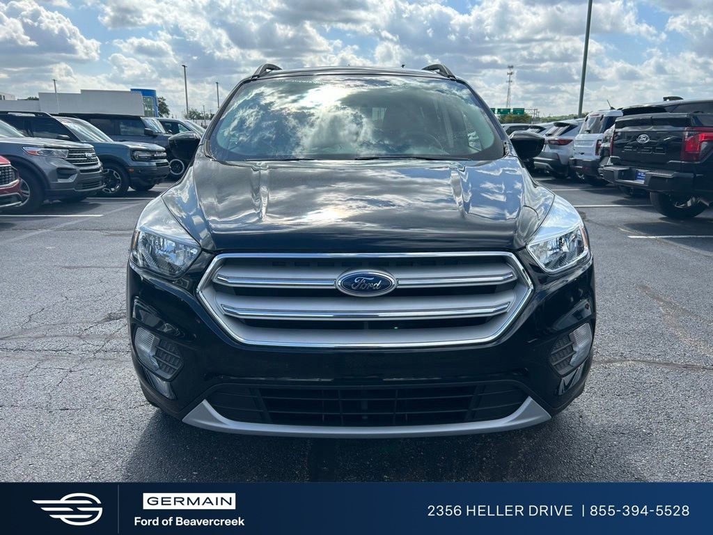 2018 Ford Escape SE Image 2 of 28