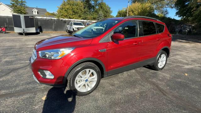 2018 Ford Escape SE Image 2 of 31