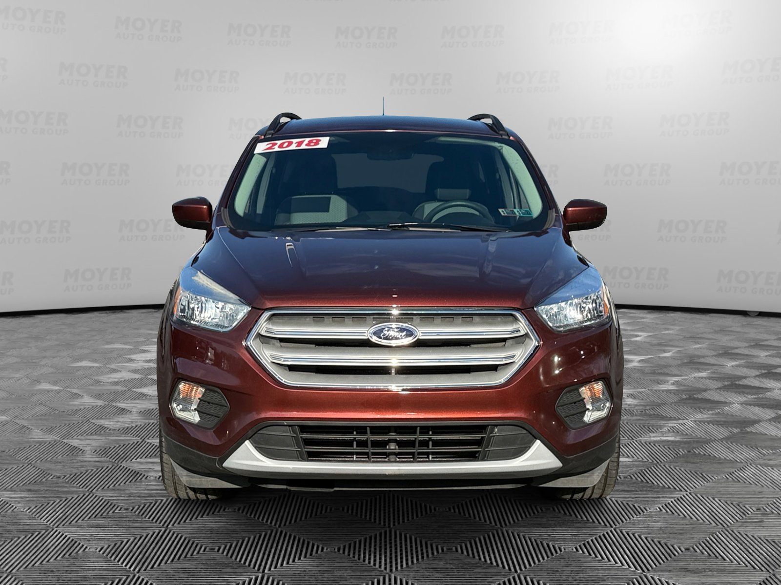 2018 Ford Escape SE Image 2 of 24
