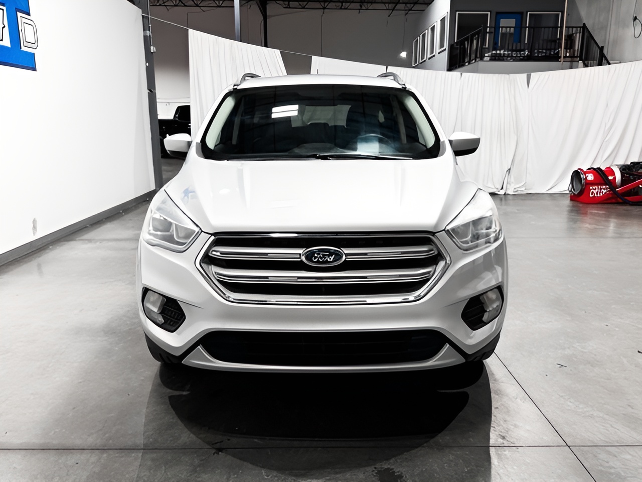 Vehicle image 29 of 34