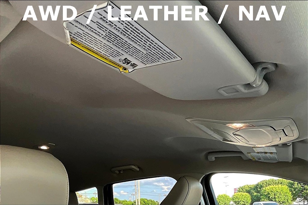 Vehicle image 22 of 34