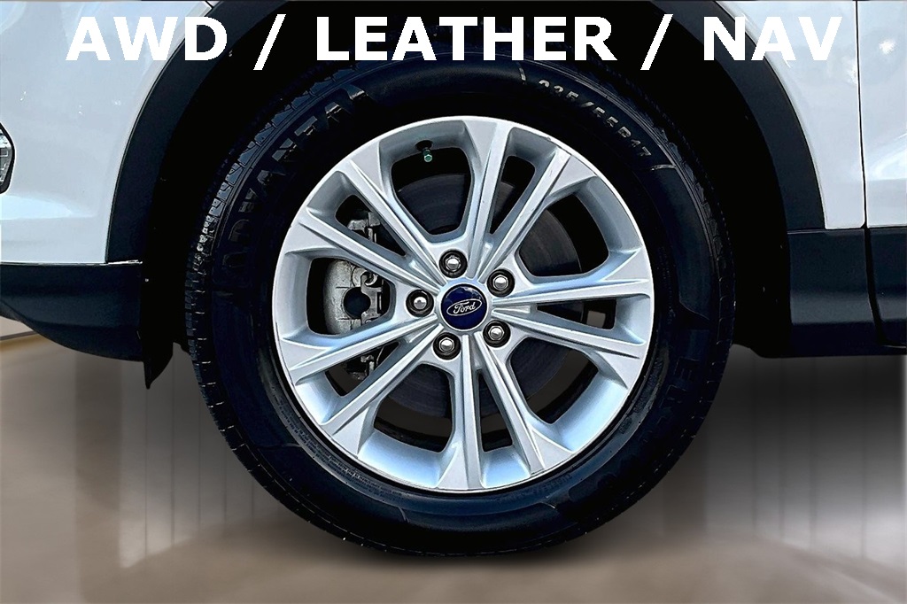 Vehicle image 11 of 34