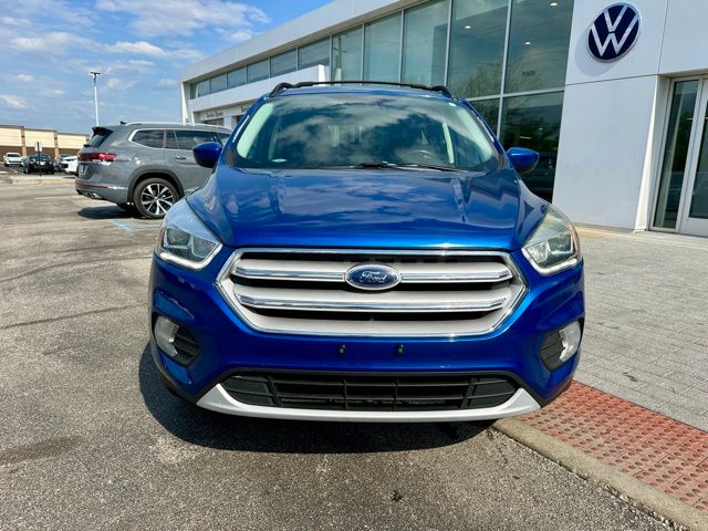 2018 Ford Escape SEL Image 2 of 34