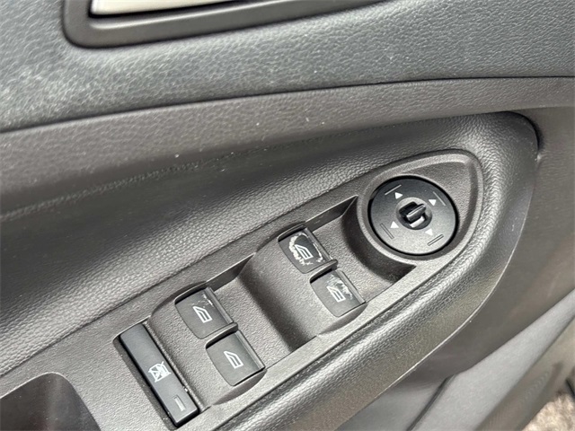 Vehicle image 26 of 34