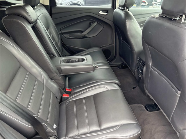 Vehicle image 22 of 34