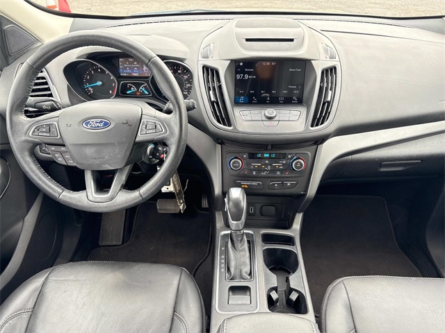 Vehicle image 17 of 34