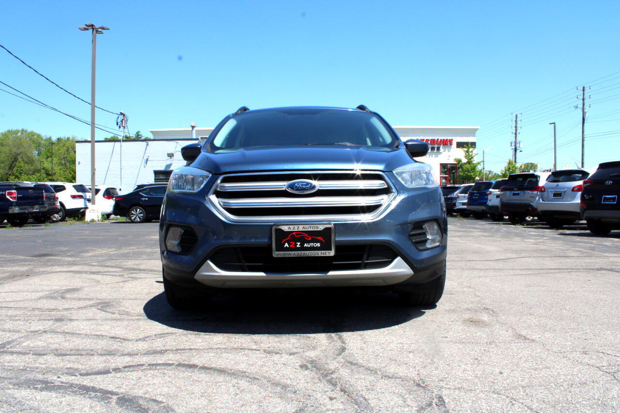 Vehicle image 3 of 32