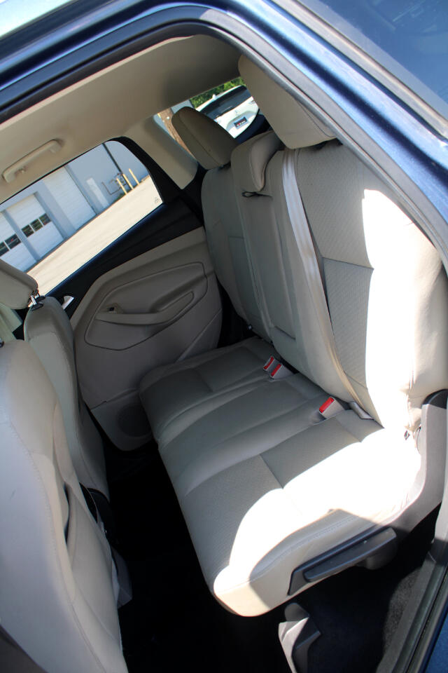 Vehicle image 16 of 32