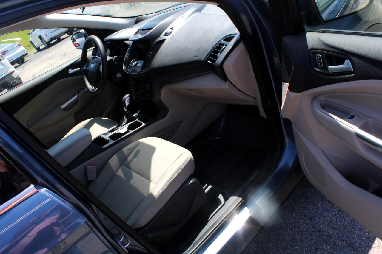 Vehicle image 9 of 32