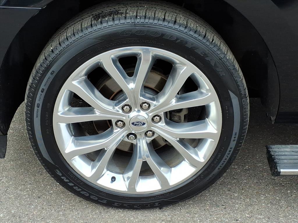 2018 Ford Expedition Platinum Image 9 of 25