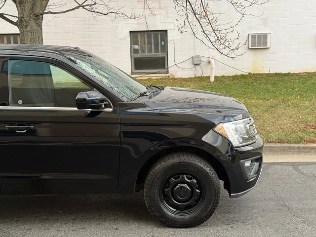 2018 Ford Expedition XL Image 2 of 4