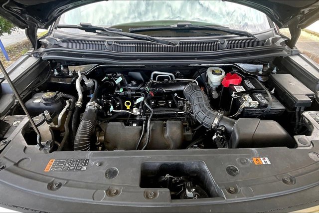 Vehicle image 27 of 30