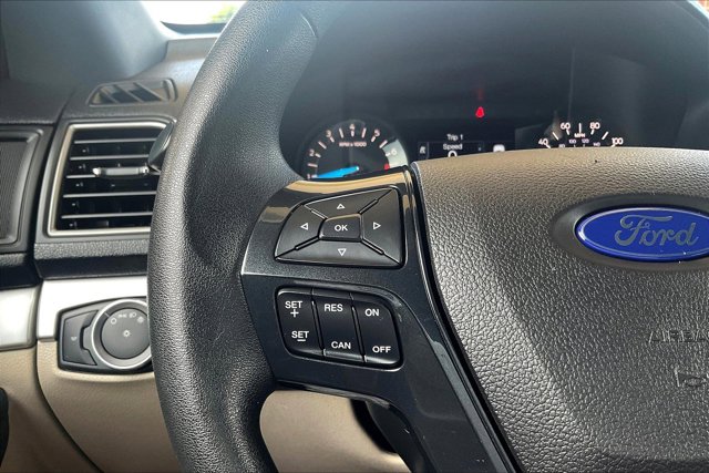 Vehicle image 21 of 30