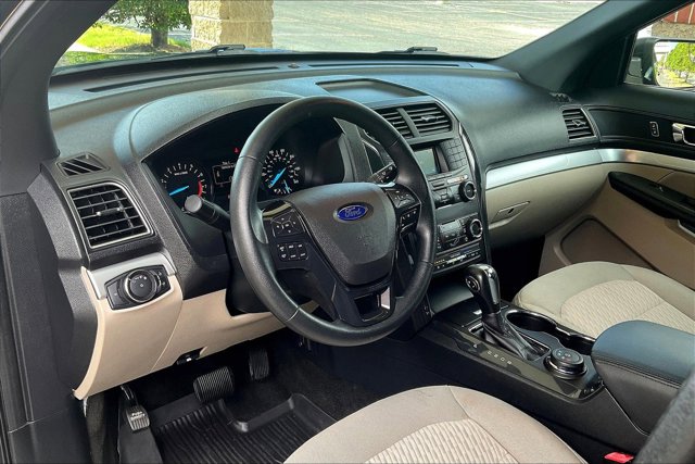Vehicle image 15 of 30