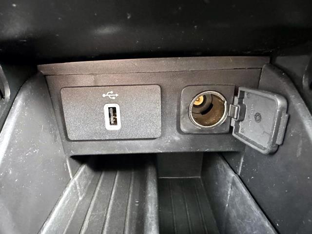 Vehicle image 26 of 30