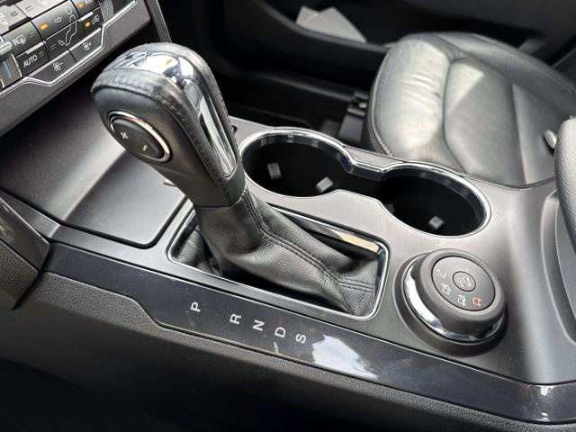 Vehicle image 27 of 30