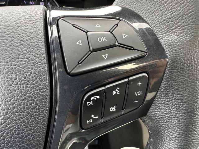 Vehicle image 19 of 30