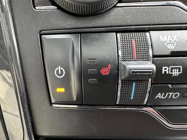 Vehicle image 24 of 30